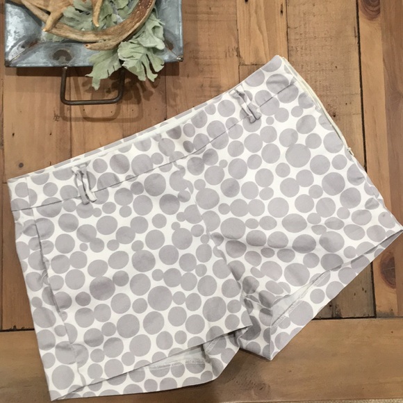 J. Crew Pants - J. CREW 3.5IN CHINO SHORTS WHITE & GREY POLKADOT